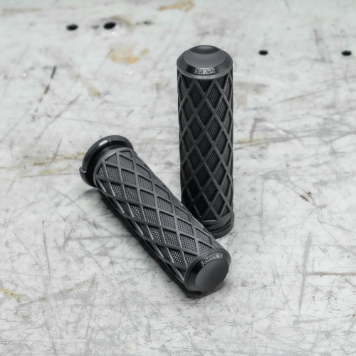 PartzBiz HD: 3485293-Arlen Ness Diamond Rubber Grips Black TBW Billet 1‚” คู่ Harley Big Twin 06+