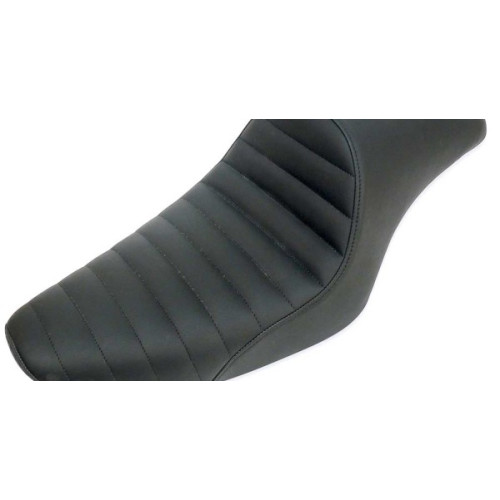 PartzBiz HD: 3472210-Saddlemen Americano จีบ 2 Up Cafe Racer Seat Harley 1979-2003 XL Sportster