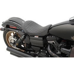 PartzBiz HD DS08030547 - Drag Solor สะท้อนแสง Solo Low Diamond Stitch Seat สำหรับ Harley Dyna FXD 06-17 | 0803-0547