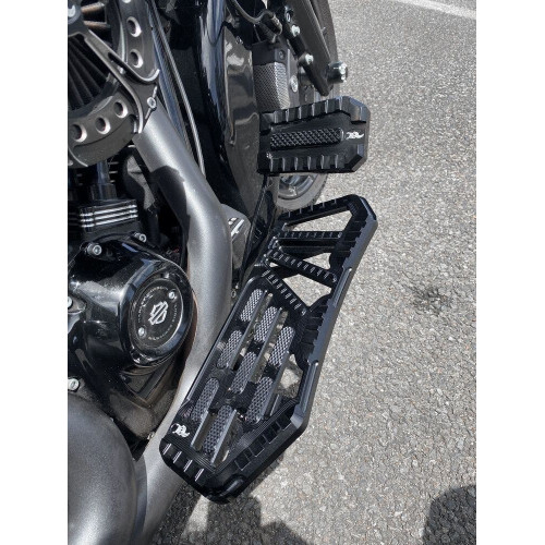 PartzBiz HD: 4413903-Kens Factory KFB-01 Black Next Level Floorboards Harley Softail Touring 86-Up PartzBiz HD: 4413903-Kens Factory KFB-01 Black Next Level Floorboards Harley Softail Touring 86-Up