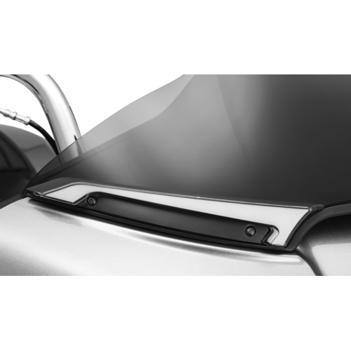 PartzBiz HD: 4413190-Kuryakyn 2946 Black Windshield with LED Light & Turn Signal for Harley FLTR 15up | 2946 PartzBiz HD: 4413190-Kuryakyn 2946 Black Windshield with LED Light & Turn Signal for Harley FLTR 15up | 2946