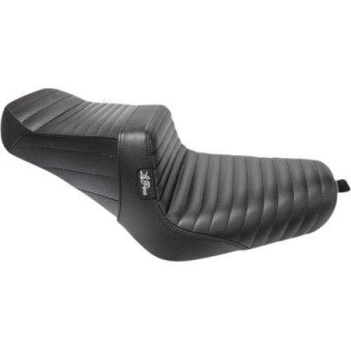 PartzBiz HD: 4410975-Le Pera Tailwhip Black Pleated Seat 4 Harley 10-22 XL Models | LK-586PT