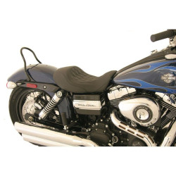 PartzBiz HD MD76710 - Mustang Black Diamond Wide Forward Tripper Solo Seat สำหรับ Harley Dyna 06-17 | 76710