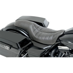 PartzBiz HD MD76904 - Roland Sands โดย Mustang Black ยก Enzo Touring 2-Up Seat สำหรับ Harley FLH 08-17 | 76904