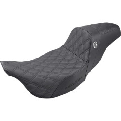 PartzBiz HD DS08011174 - Saddlemen Black Pro Series SDC Performance Gripper ที่นั่ง Harley Touring 08-23 SC80807DB 0801-1174 08011174 davidson FLHR FLHT FLHX FLTR electra road street glide king