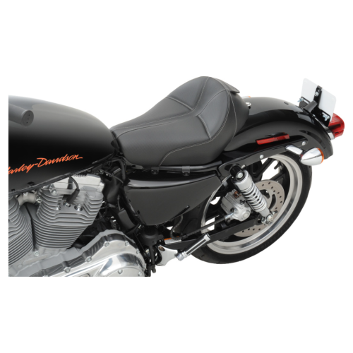 PartzBiz HD: 4403772-Saddlemen Dominator Solo Seat W/พนักพิง Option 4 Harley 04-20 XL W/4.5 Gal Tank | 807-03-0042